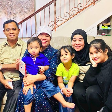 Puput Eks Istri Doddy Sudrajat Main ke Rumah Gala, Oleh-Oleh Jadi Sorotan