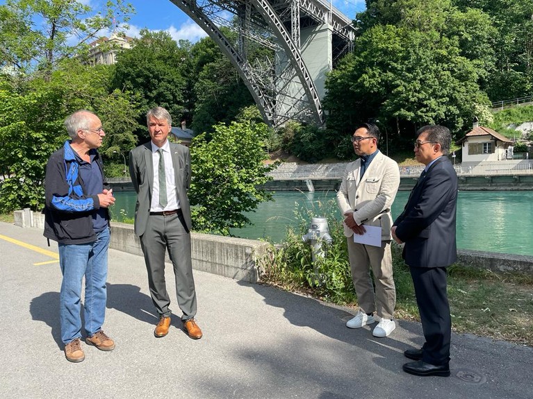 Ridwan Kamil di Bern (KBRI Bern) Ridwan Kamil di Bern (KBRI Bern)