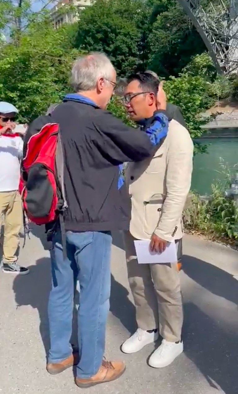 Ridwan Kamil Ucapkan Terima Kasih ke Heinrich Penyelamat Zara Adik Eril (Dok. Pemprov Jabar) Ridwan Kamil Ucapkan Terima Kasih ke Heinrich Penyelamat Zara Adik Eril (Dok. Pemprov Jabar)