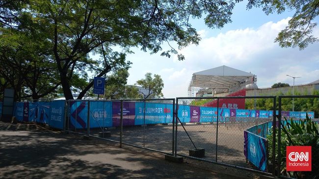 BMKG Sebut Peluang Angin Kencang Terjadi Saat Formula E BMKG mengonfirmasi peluang terjadinya angin kencang saat balapan Formula E digelar.