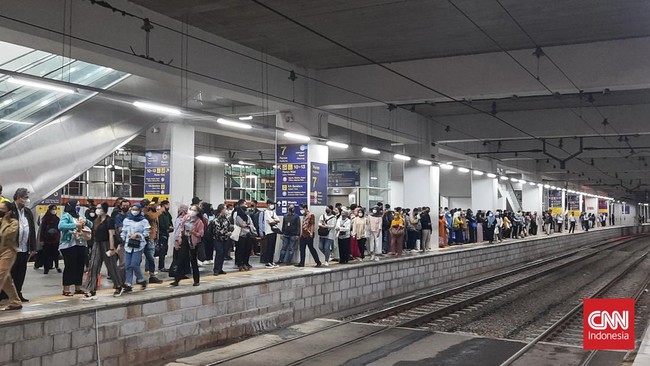 Stasiun Manggarai akan dikembangkan jadi stasiun sentral terbesar dengan 18 jalur aktif yang melayani kereta api jarak jauh, KRL Jabodetabel dan kereta bandara.