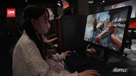 VIDEO: Bermain Game di Arena E-Sport Tokyo