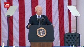 VIDEO: Biden Puji Perjuangan Ukraina dalam Pidato Memorial Day AS