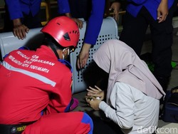 Jari Mahasiswi Terjepit Lubang Kursi Kampus, Damkar Jogja Turun Tangan
