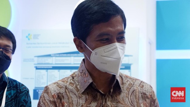 Wamenkes mengatakan alasan pemerintah menyegerakan booster kedua bagi nakes salah satunya karena mereka garda terdepan dalam pelayanan kesehatan.