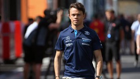 Pembalap: Formula E Jakarta Ekstra Spesial