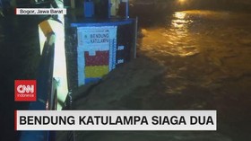VIDEO: Kali Meluap Toko Tergenang, Bendung Katulampa Siaga Dua