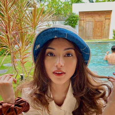 7 Potret Manis Malika Bestari, Wanita yang Diduga Kekasih Afgan