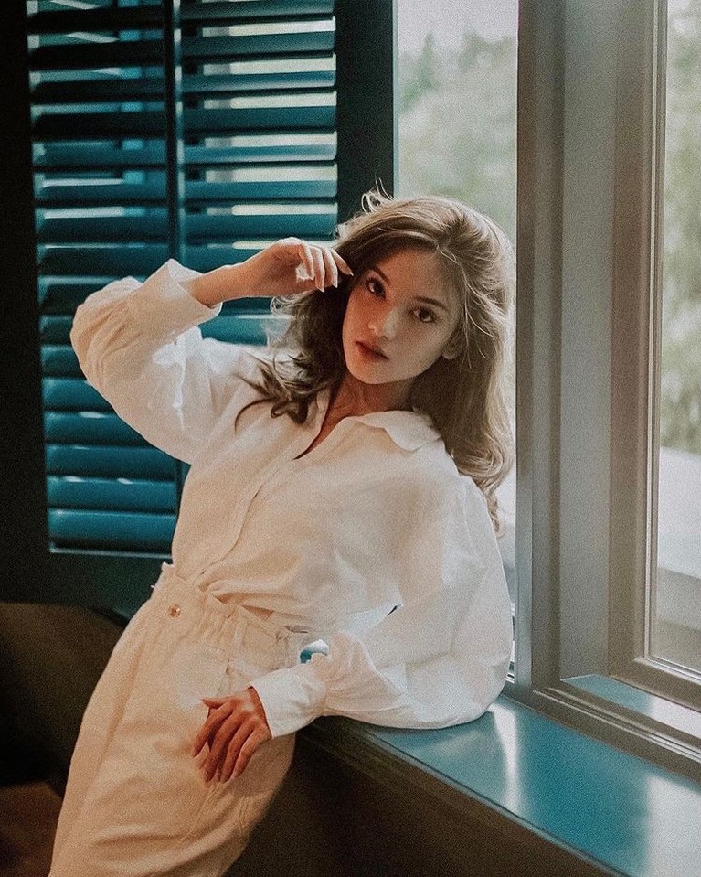 Potret Malika Bestari yang dikabarkan sedang dekat dengan Afgan.