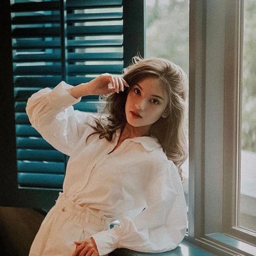 8 Potret Cantik Malika Bestari, Perempuan yang Disebut Akan Dinikahi Afgan