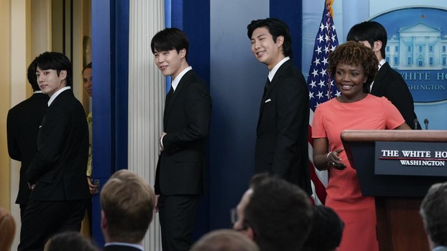 FOTO: Momen BTS Pidato Lawan Isu Anti-Asia di Gedung Putih AS
