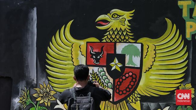 Untuk ikut menyemarakkan momen ini, Anda bisa turut berbagi ucapan Hari Lahir Pancasila 2023. Berikut referensi ucapan yang bisa digunakan.