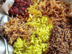 3 Tempat Makan Pagi di Denpasar Bali, Sarapan Nasi Kuning