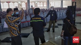 Rombongan Calon Haji Masuk Asrama Pondok Gede Hari Ini