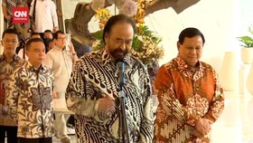 VIDEO: Prabowo Makan Siang Bareng Surya Paloh. Ngobrolin Apa Ya...
