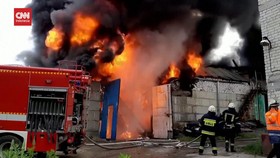 VIDEO: Kota Kharkiv DIbombardir Serangan Arteleri Rusia