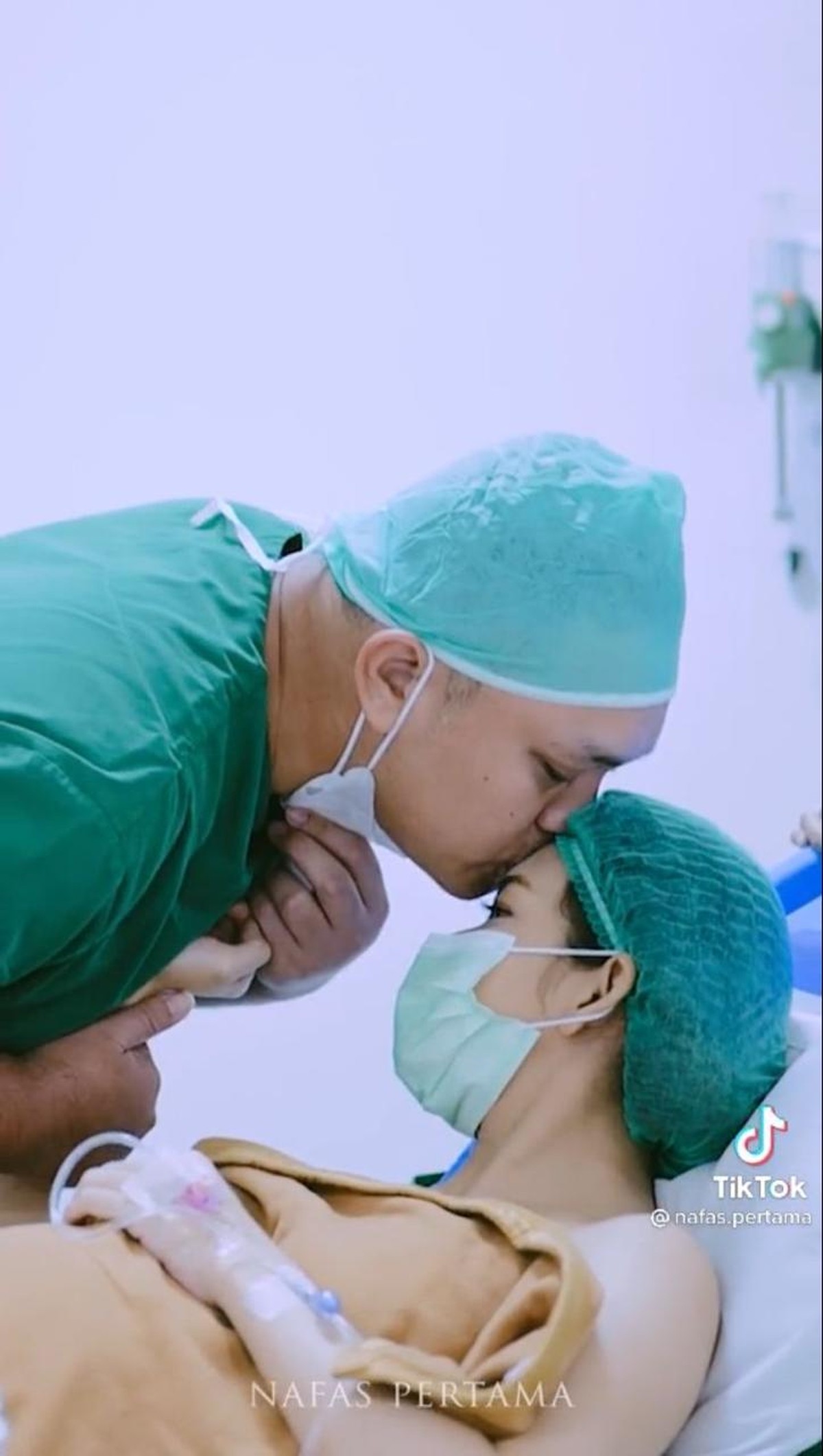 Momen Adiezty Fersa lahirkan anak pertama