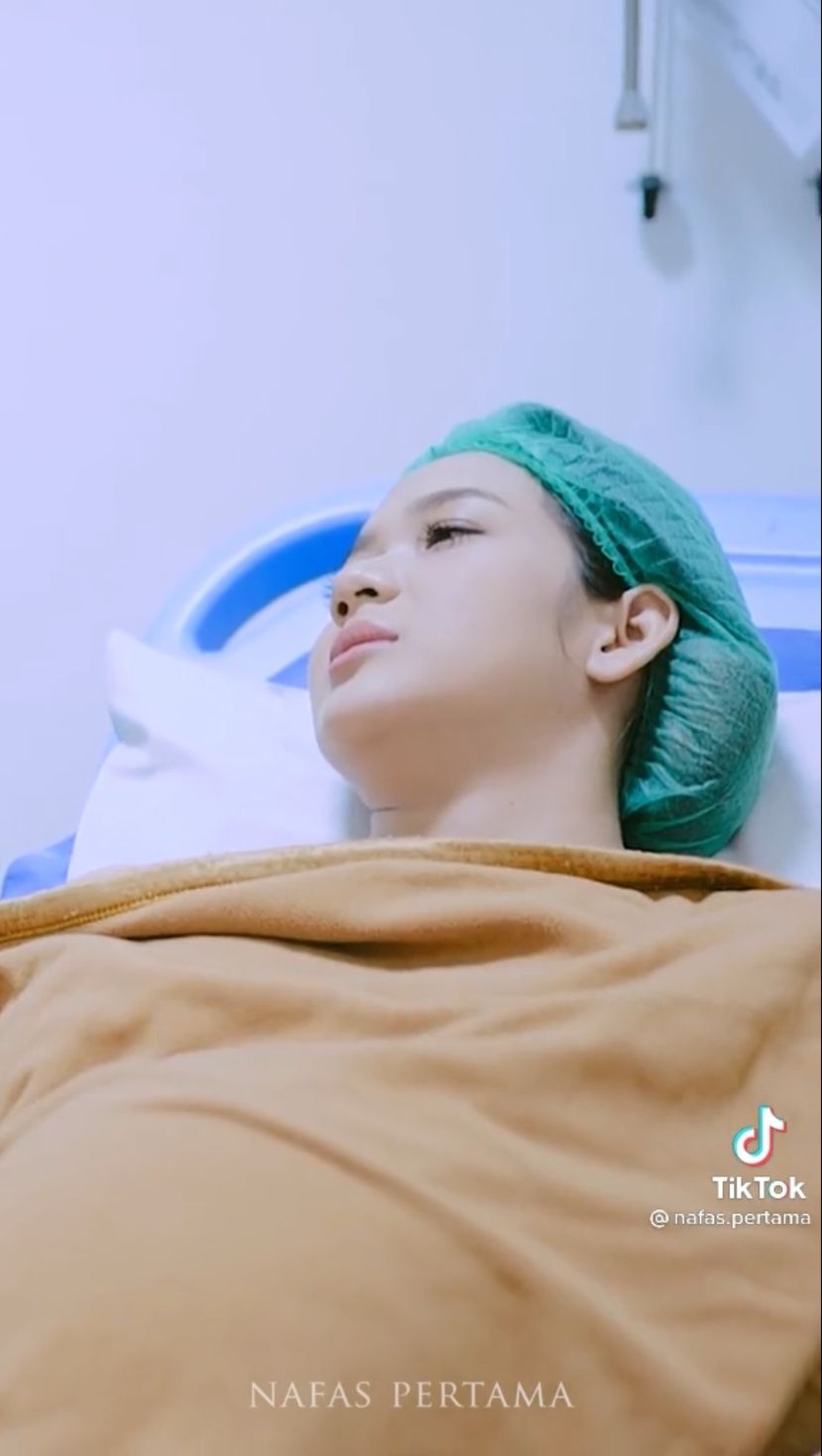 Momen Adiezty Fersa lahirkan anak pertama