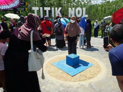 Wisatawan di IKN: Bersih dan Modern Seperti Singapura, tetapi Aneh dan Sepi Wisatawan di IKN: Bersih dan Modern Seperti Singapura, tetapi Aneh dan Sepi