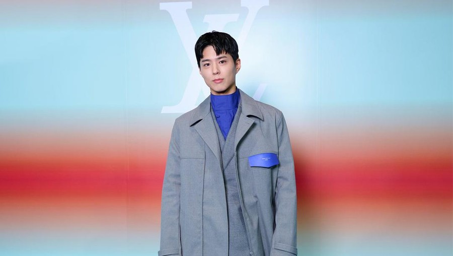 Gaya Park Bo Gum di Louis Vuitton Men's Fall/Winter 2022 Spin-Off Show