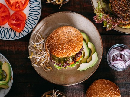 4 Jenis Fast Food Ini Ternyata Bisa Bantu Bikin Perut Rata, Kok Bisa?