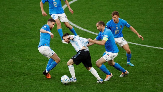 Lionel Messi kurang impresif bersama PSG namun kembali menunjukkan level terbaiknya bersama Argentina di Finalissima.