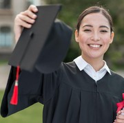 Beauties, Ini 10 Jurusan Kuliah yang Berpeluang Besar dan Menjanjikan untuk Perempuan!