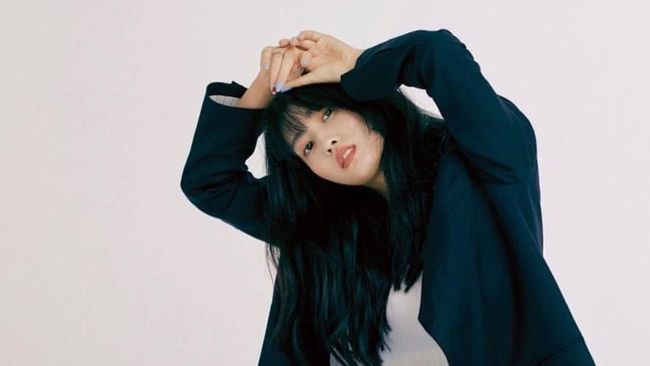 Jalani Prosedur Cabut Gigi Saat Tur Dunia, Momo TWICE Bikin Fans Khawatir