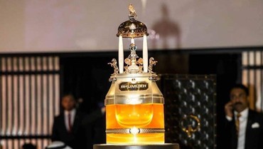 img-title Shumukh, Parfum Termahal di Dunia yang Dihiasi Berlian dan Permata