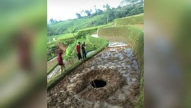 Pakar Ungkap Pemicu Lubang Misterius Bandung Barat: Terkait Manusia