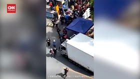 VIDEO: 'Serbuan' Warga Shanghai usai Lockdown Covid Dicabut