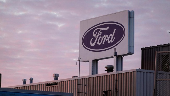 Ford Motor Co. berencana melakukan PHK terhadap 3.800 karyawan perusahaan di seluruh Eropa demi menyiasati kondisi ekonomi saat ini yang tengah sulit.