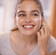 Bukan Cuma Gaya Hidup Seimbang, Ini Cara Mendapatkan Kulit Sehat yang Sering Diabaikan!