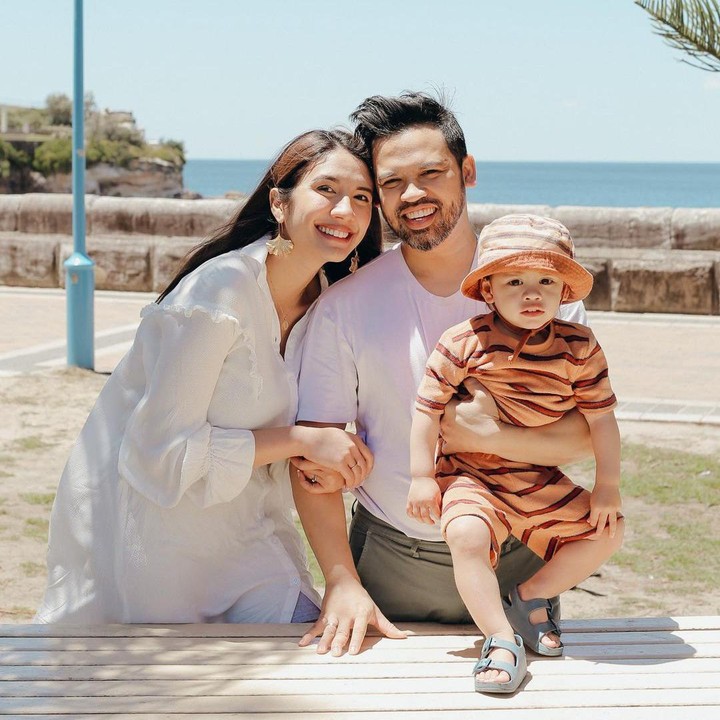 <p>Kemudian, ada artis cantik Acha Sinaga. Acha melahirkan putranya yang bernama Lucas di Australia pada 10 Maret 2020 lalu secara normal. (Foto: Instagram @achasinaga)</p>