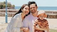 <p>Kemudian, ada artis cantik Acha Sinaga. Acha melahirkan putranya yang bernama Lucas di Australia pada 10 Maret 2020 lalu secara normal. (Foto: Instagram @achasinaga)</p>