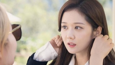 img-title Reaksi Sang Ayah Saat Jang Nara Mantap Menikah dengan Pria Berondong