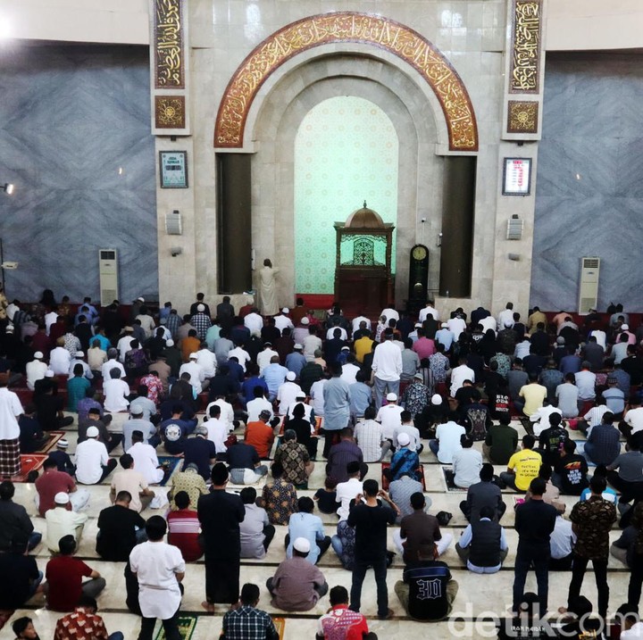 <p>Keluarga Ridwan Kamil sudah mengikhlaskan kepergian Emmeril Kahn Mumtadz atau Eril. Mereka menyatakan bahwa Eril sudah meninggal dunia usai hilang di Sungai Aare, Swiss. (Foto: Wisma Putra)</p>