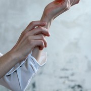 Jangan Di-Skip! Ini 3 Kondisi Kulit yang Tidak Boleh Terpapar Sinar Matahari Terlalu Lama