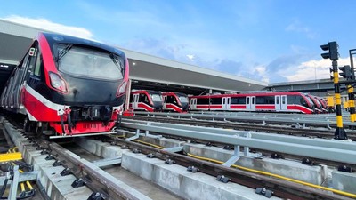 Ridwan Kamil dan Mencegah Agar LRT Jabodebek Tak Senasib LRT Palembang