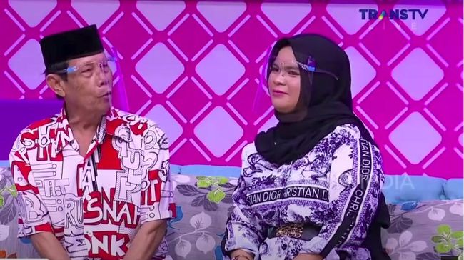 Lilis Buka Suara Dituding Matre Usai Menikah dengan Malih