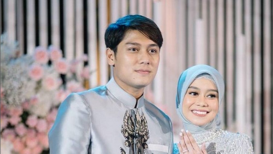 Pasangan Lesty Kejora dan Rizky Billar.