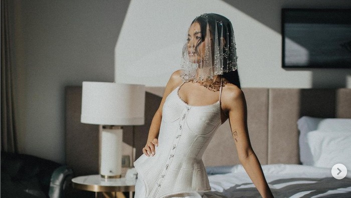 Bikin Pangling, Simak Inspirasi Gaun Pengantin ala Artis Indonesia! Dari Eva Celia hingga Jessica Iskandar