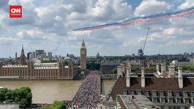 VIDEO: 'Lautan Manusia' di London saat Platinum Jubilee Elizabeth II
