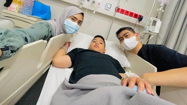img-title Anak Ustaz Solmed Kembali Masuk IGD, Ada Apa?