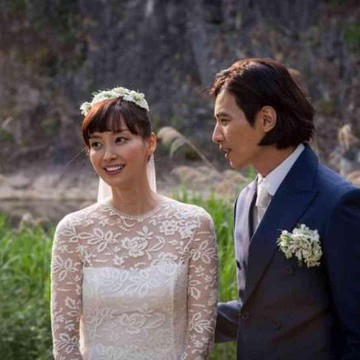 'Hilang' dari Dunia Akting Hingga 13 Tahun, Simak Kisah Cinta Aktor Won Bin dan Sang Istri yang Romantis