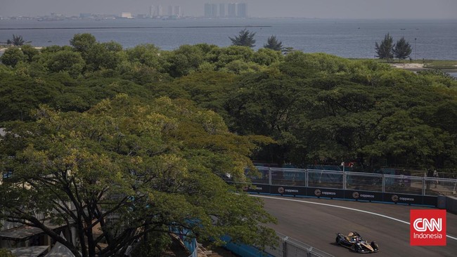 FOTO: Kualifikasi Formula E Jakarta Sengit, Vergne Pole Position