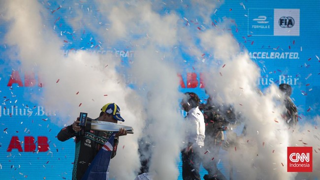 Nyck De Vries menganggap balapan Formula E Jakarta sukses besar masuk dalam berita terpopuler olahraga.