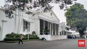 Ridwan Kamil dan Istri Temui Warga yang Sampaikan Belasungkawa