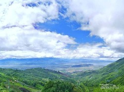Memandang Indahnya Alam Kerinci di Atas Bukit Khayangan