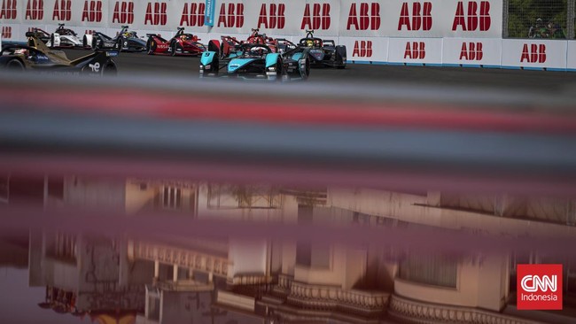 Pembalap Formula E tim DS Techeetah Jean-Eric Vergne membantah anggapan trek sirkuit Formula E Jakarta bergelombang.